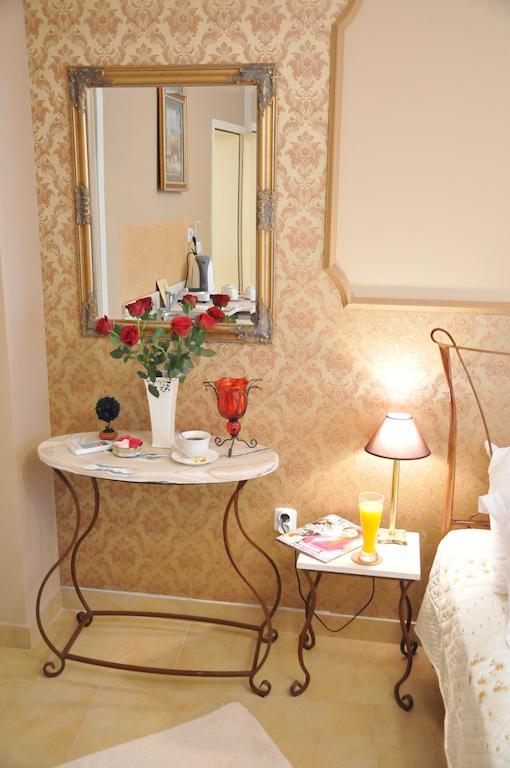 Royal Apartments Ni Kamer foto